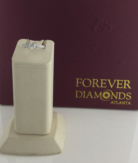 18K White Gold 0.53 Carat Center Stone 0.70CTW Diamond Ring