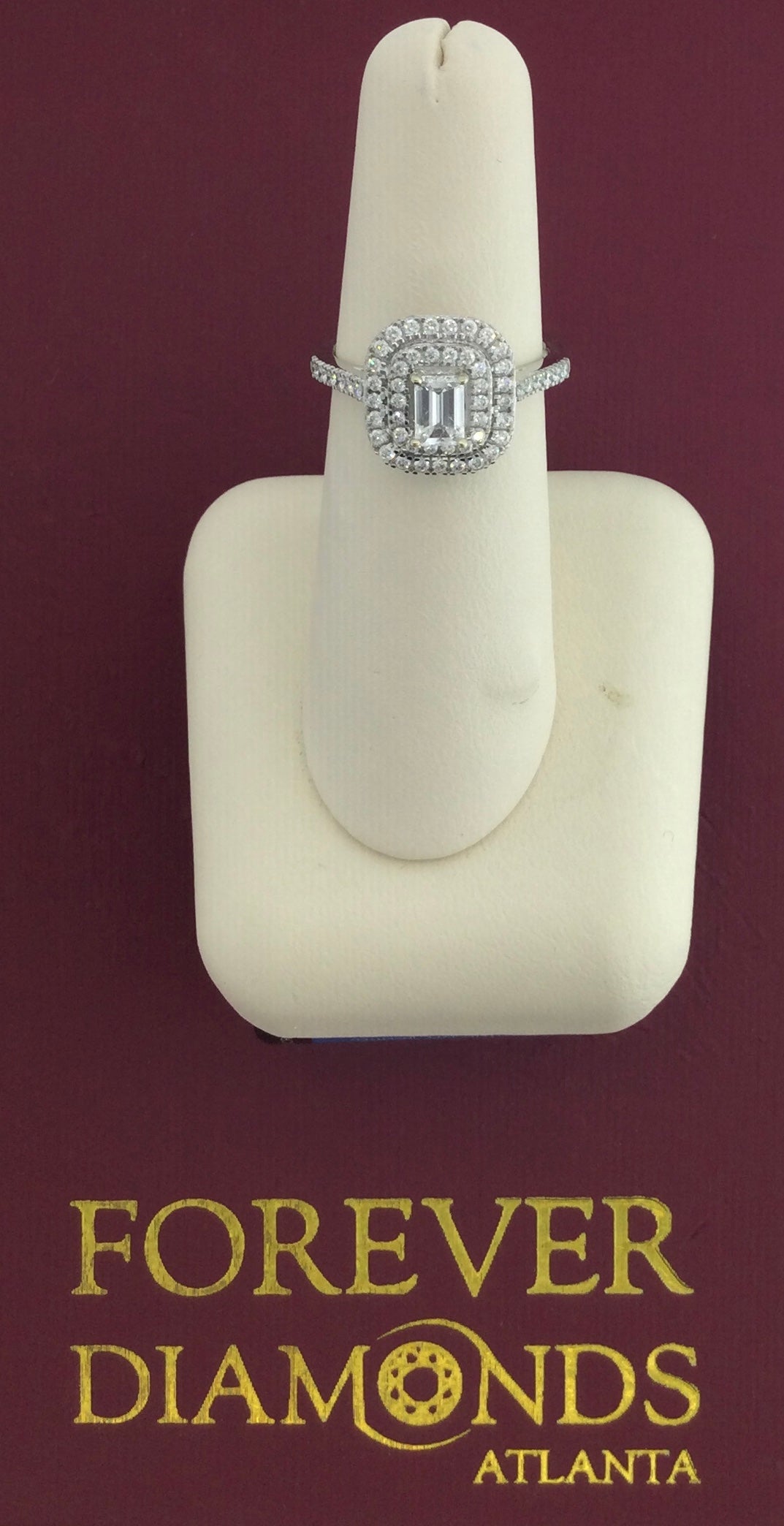 14K White Gold 0.40 Carat Center Stone 1CTW Diamond Ring