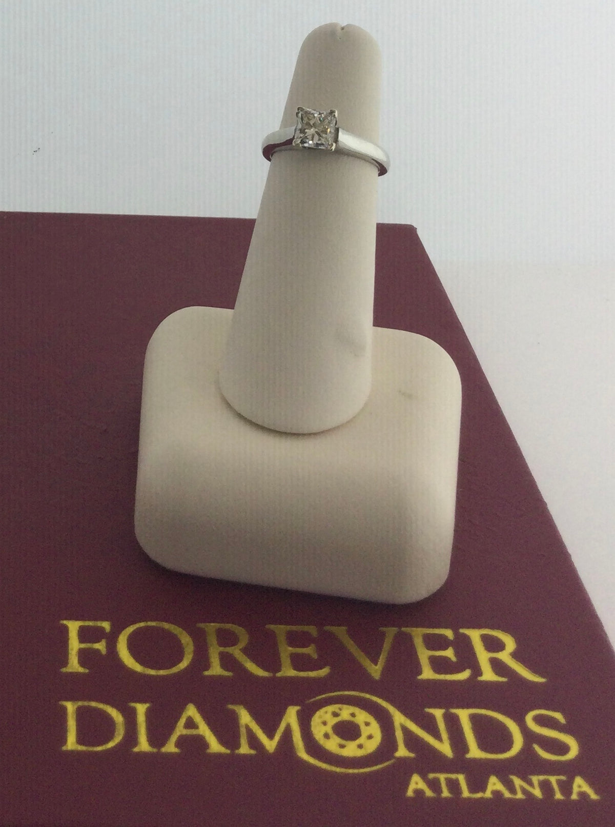 14K White Gold 1 Carat solitaire Diamond Ring
