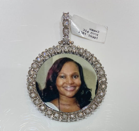 10K White Gold 1.10CT Illusion Picture Charm