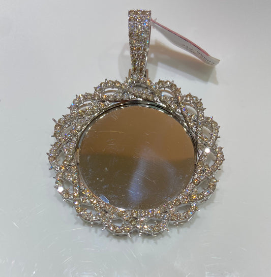 10K White Gold 4CT Fancy Picture Charm