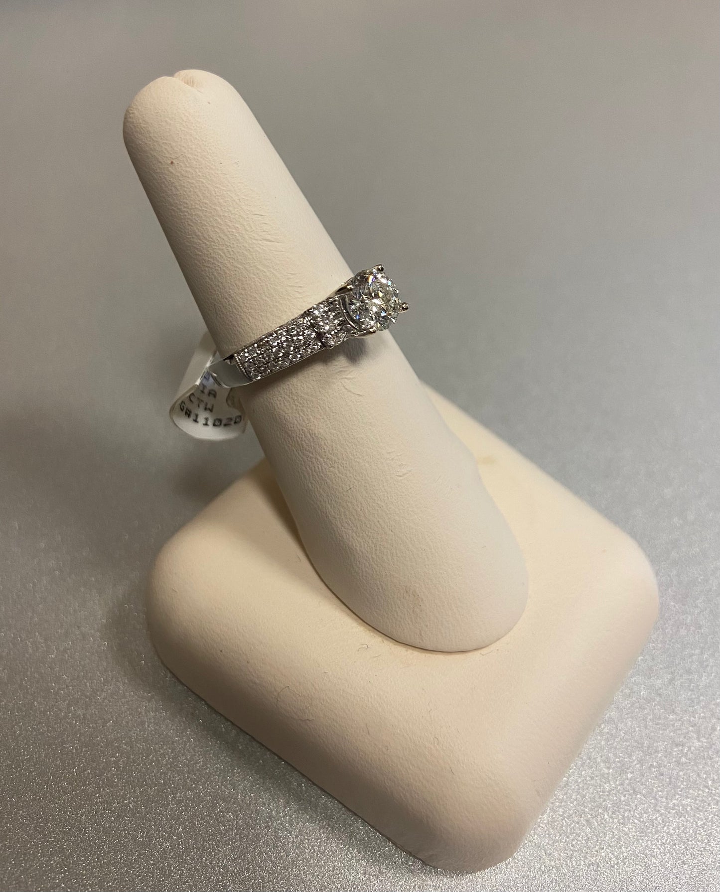 18K White Gold 0.80 Carat Center Stone 1.80CTW Diamond Ring