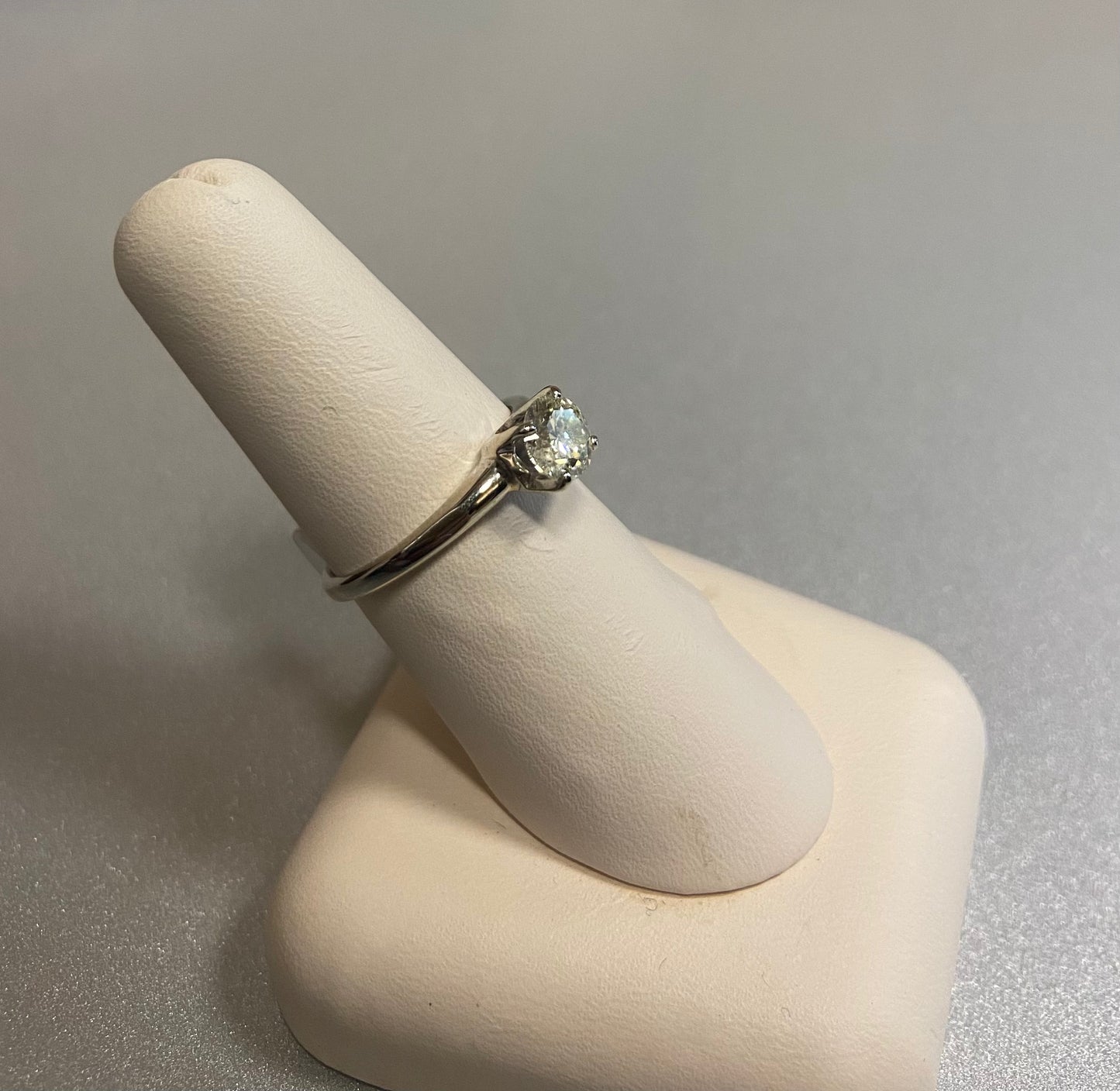 14K White Gold 0.80CT Diamond Ring