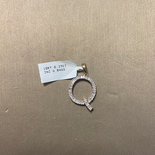 10K Yellow Gold 0.37CT "Q" Initial Charm