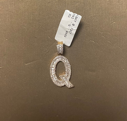 10K Yellow Gold 0.73CT "Q" Baguette/Round Initial Charm
