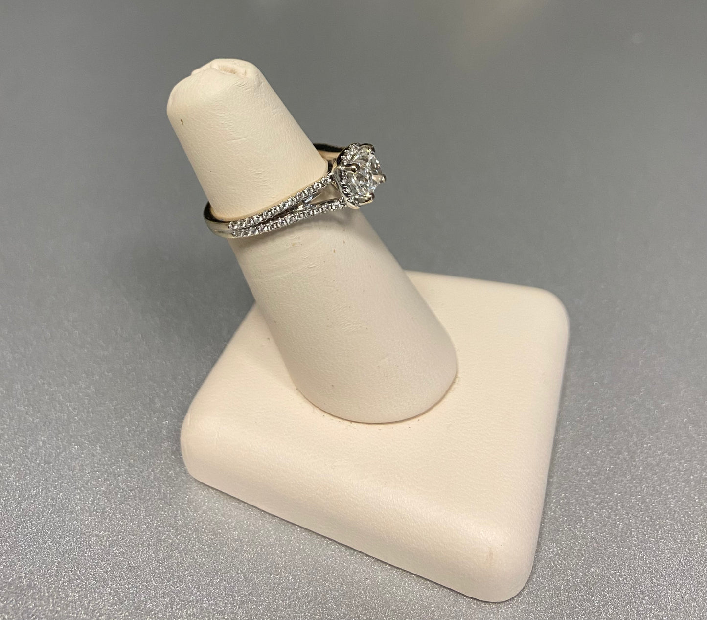 14K White Gold 0.75 Carat Center Stone 1.10CTW Diamond Ring