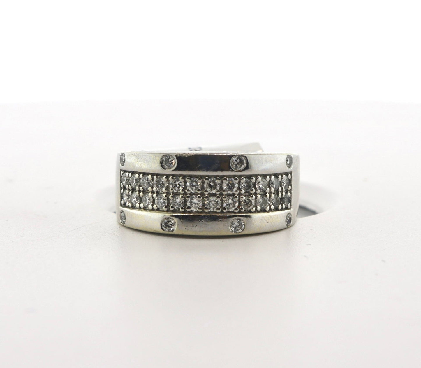 14K White Gold 1.11CTW RDS Diamond Band