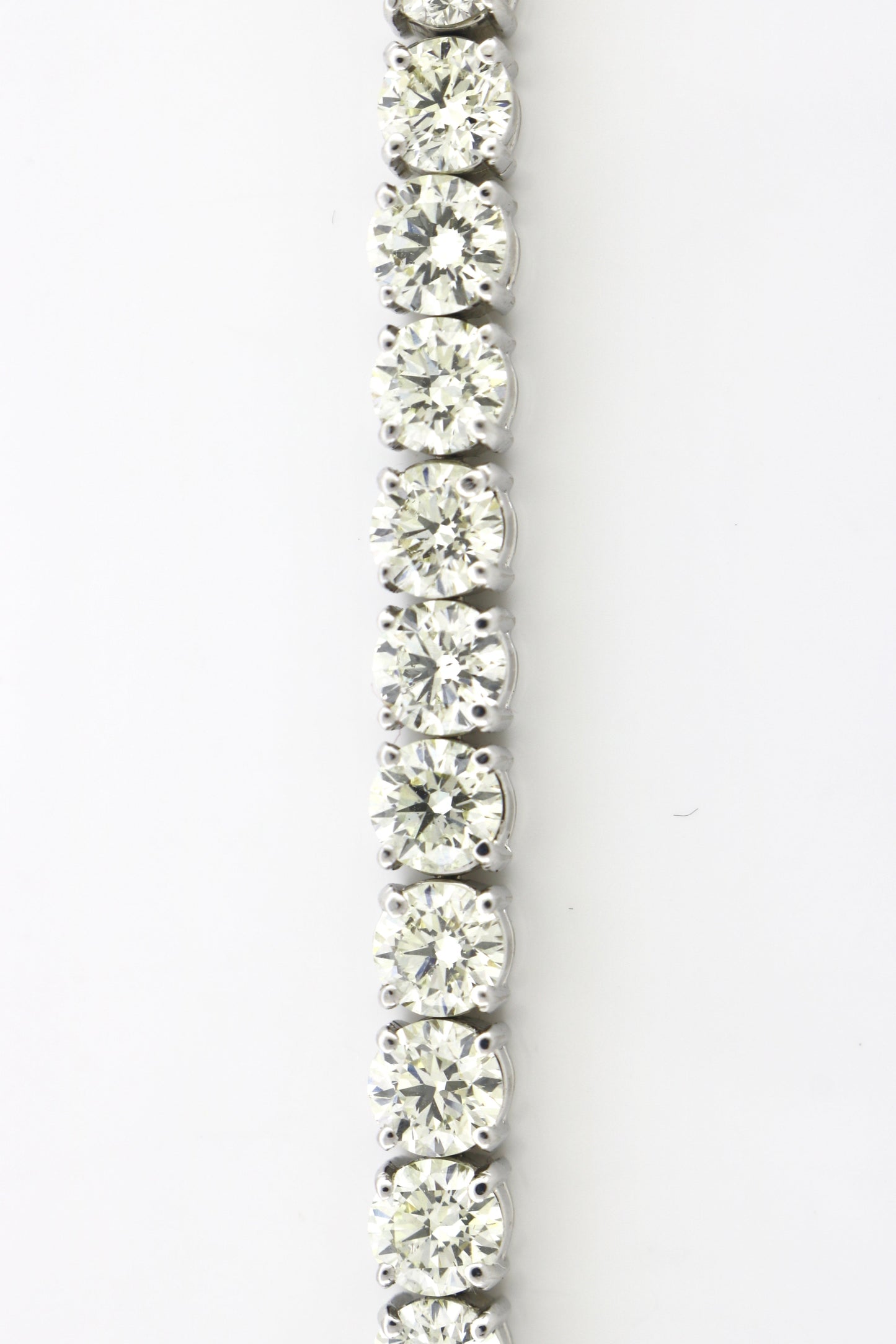 14K White Gold 17.6CT 33RD Diamond 17.5 Grams Tennis Bracelet