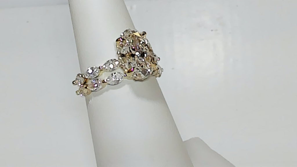 **JPN 4.54ct Lab-Grown Oval Diamond Engagement Set in 14K Gold**