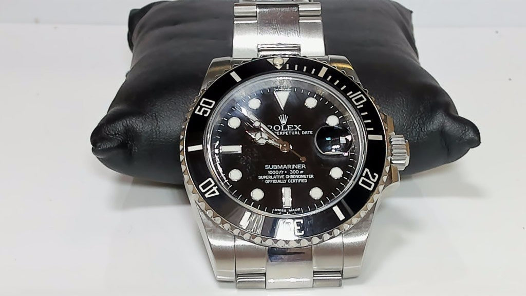 **Rolex Submariner Date 116610LN 40mm Black Dial Ceramic Watch**