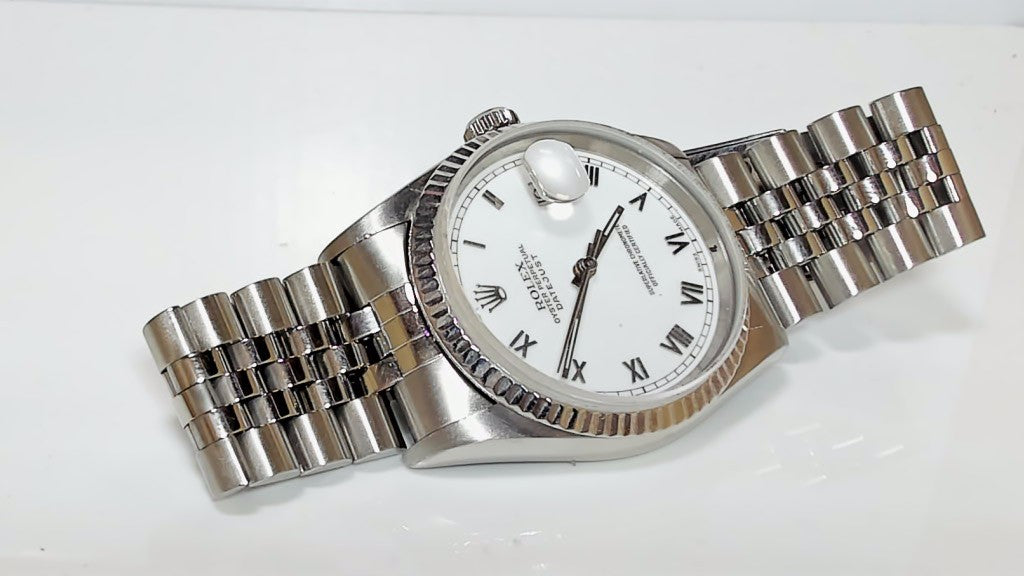 **Rolex Datejust 36mm 16220 White Roman Dial Jubilee Bracelet**
