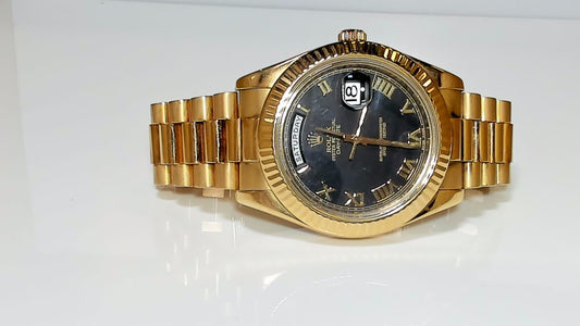 **Rolex Day-Date II 41mm 18K Yellow Gold Black Roman Dial**