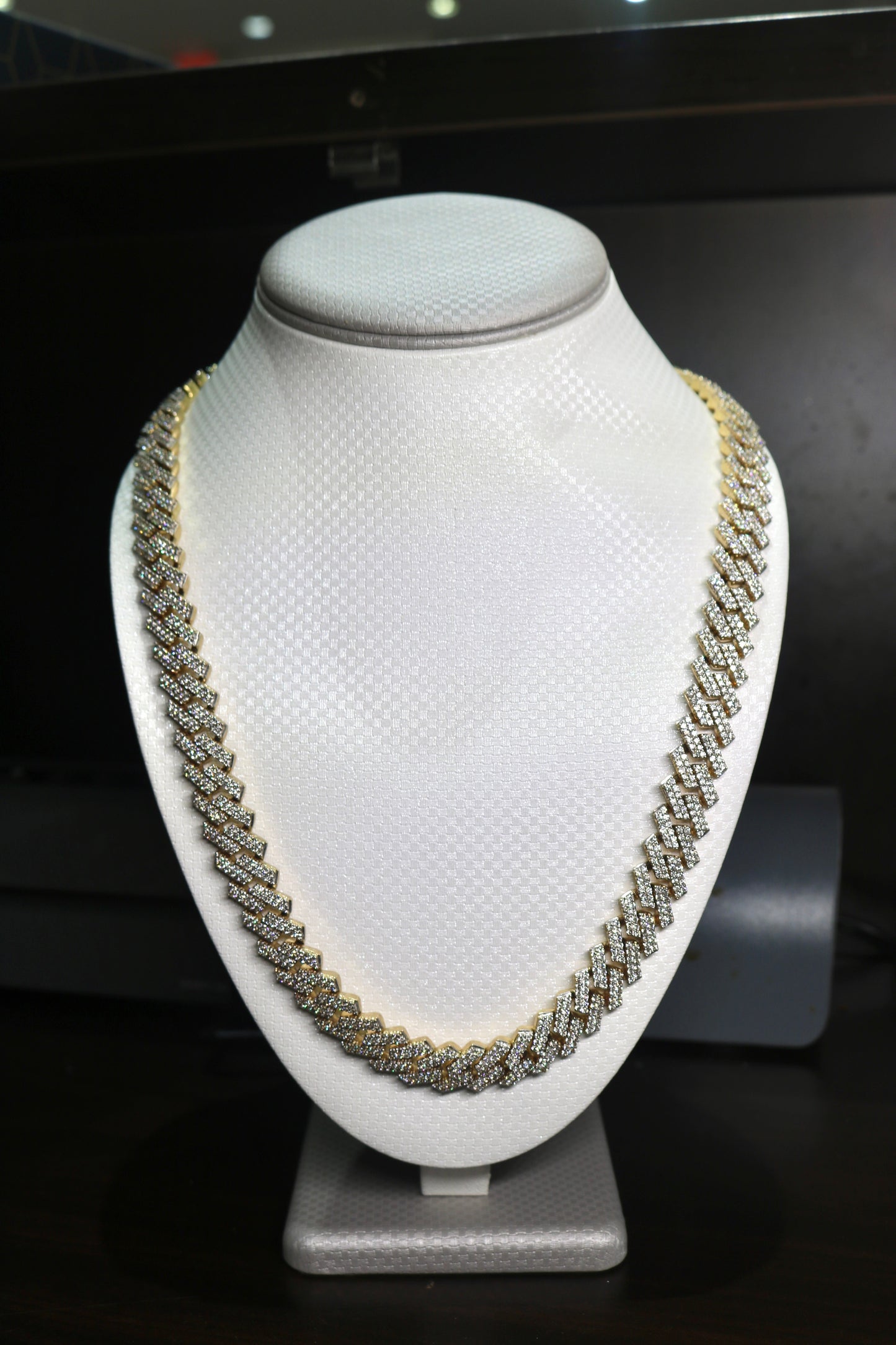 10K Yellow Gold 35CT Diamond 15MM 24" 214.8 Grams Cuban Necklace