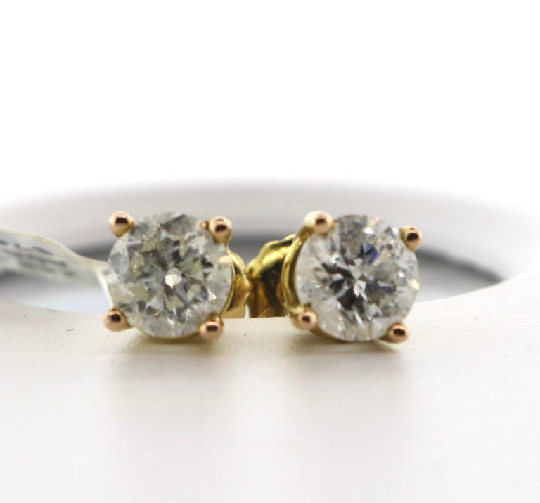 Yellow Gold 1.67CT Studs