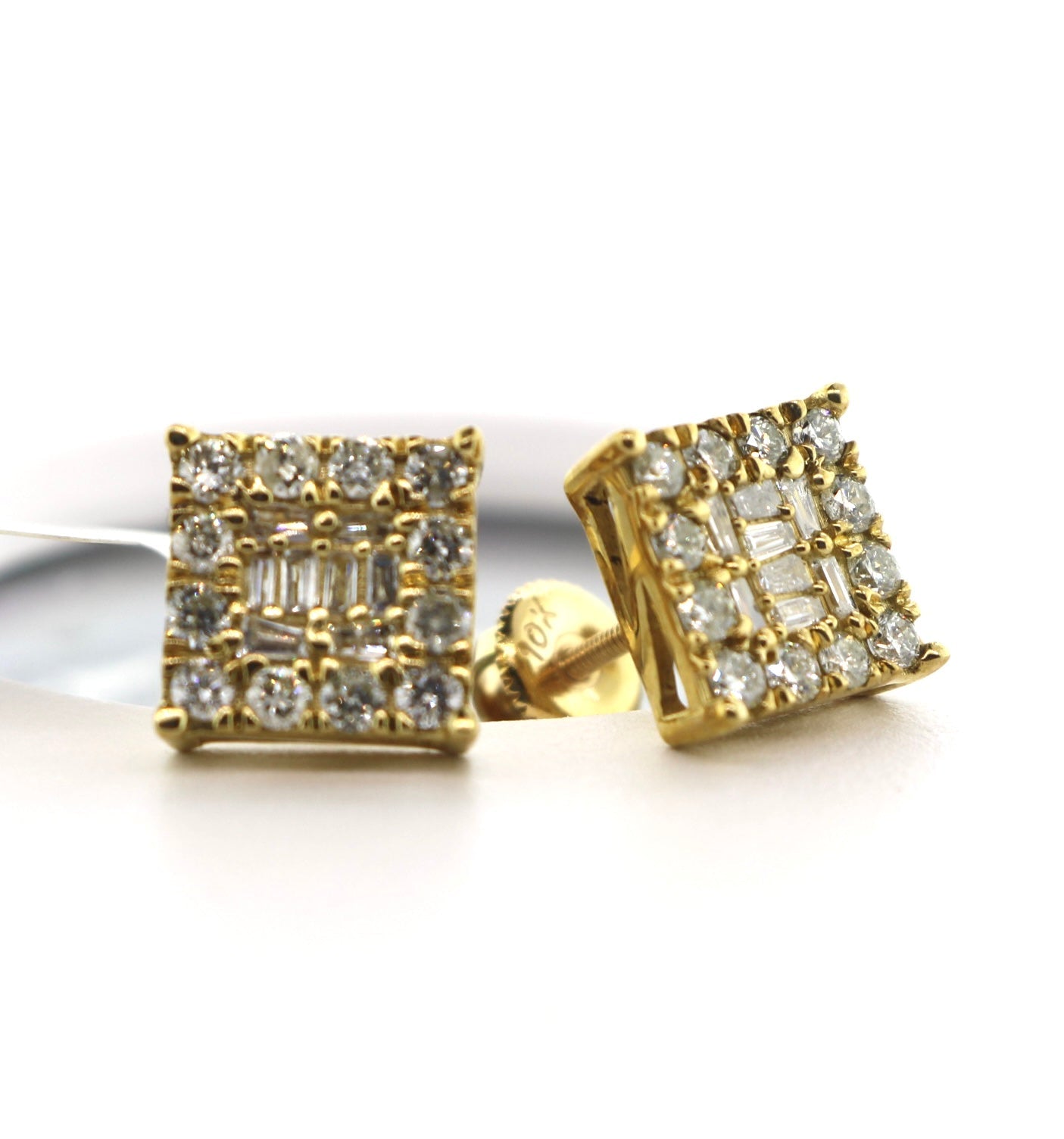 10K Yellow Gold 0.75CT Square Bagg Earrings