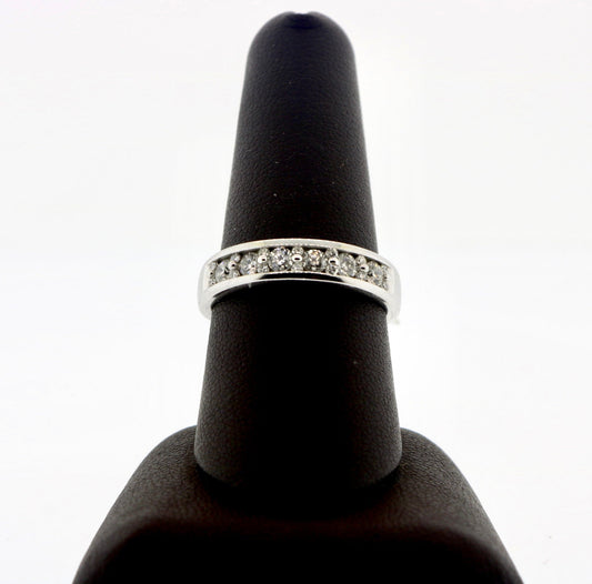 10K White Gold 0.50CT Diamond Band