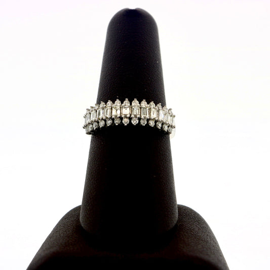 14K White Gold 0.75CT Bagg/RD 2.6 Grams Diamond Band