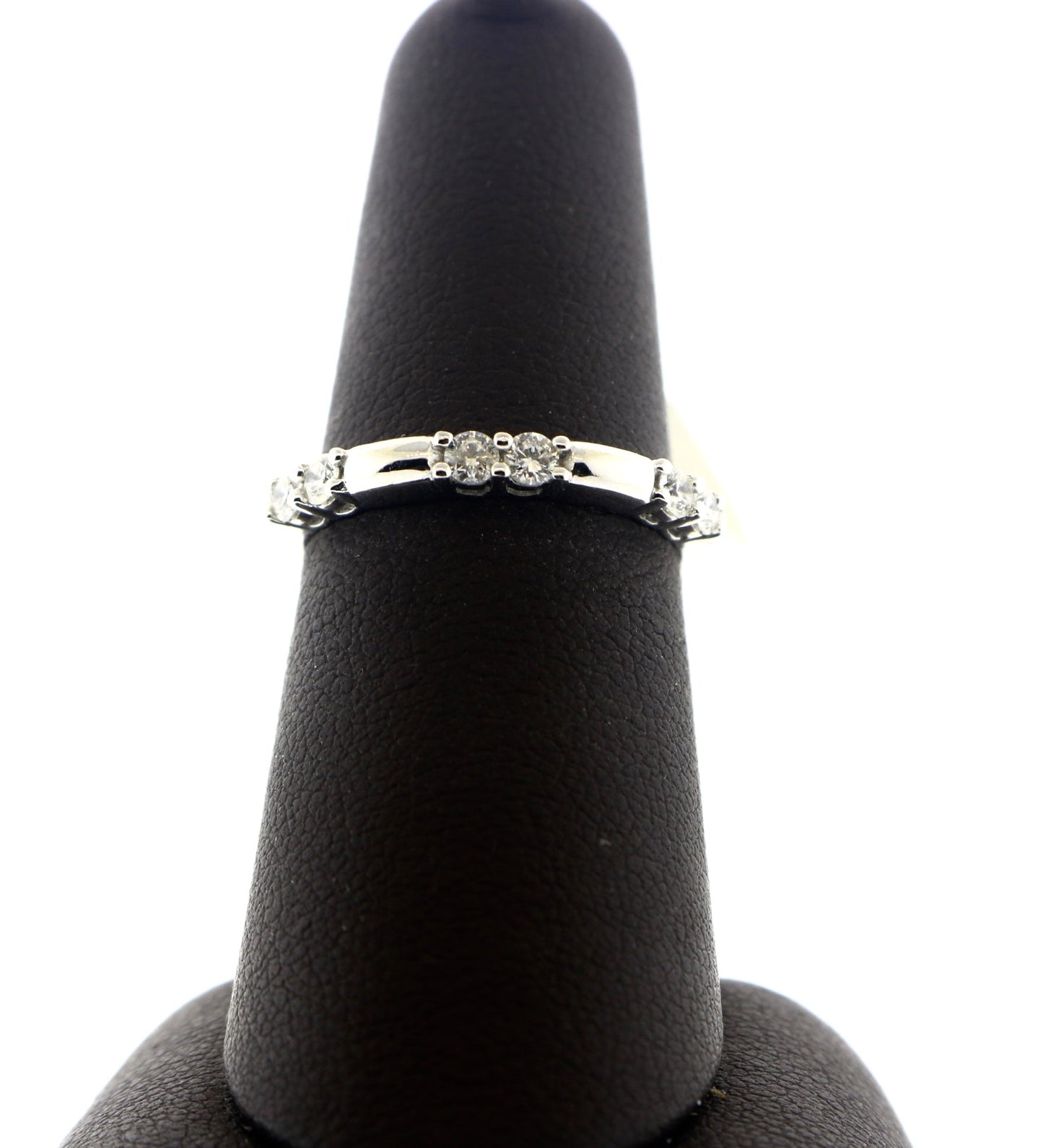 18K White Gold 0.35CT 2.75 Grams 2 RD Diamond Band