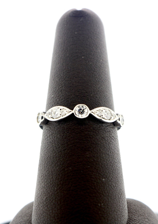 18K White Gold 0.35CT Marq RD Diamond Band