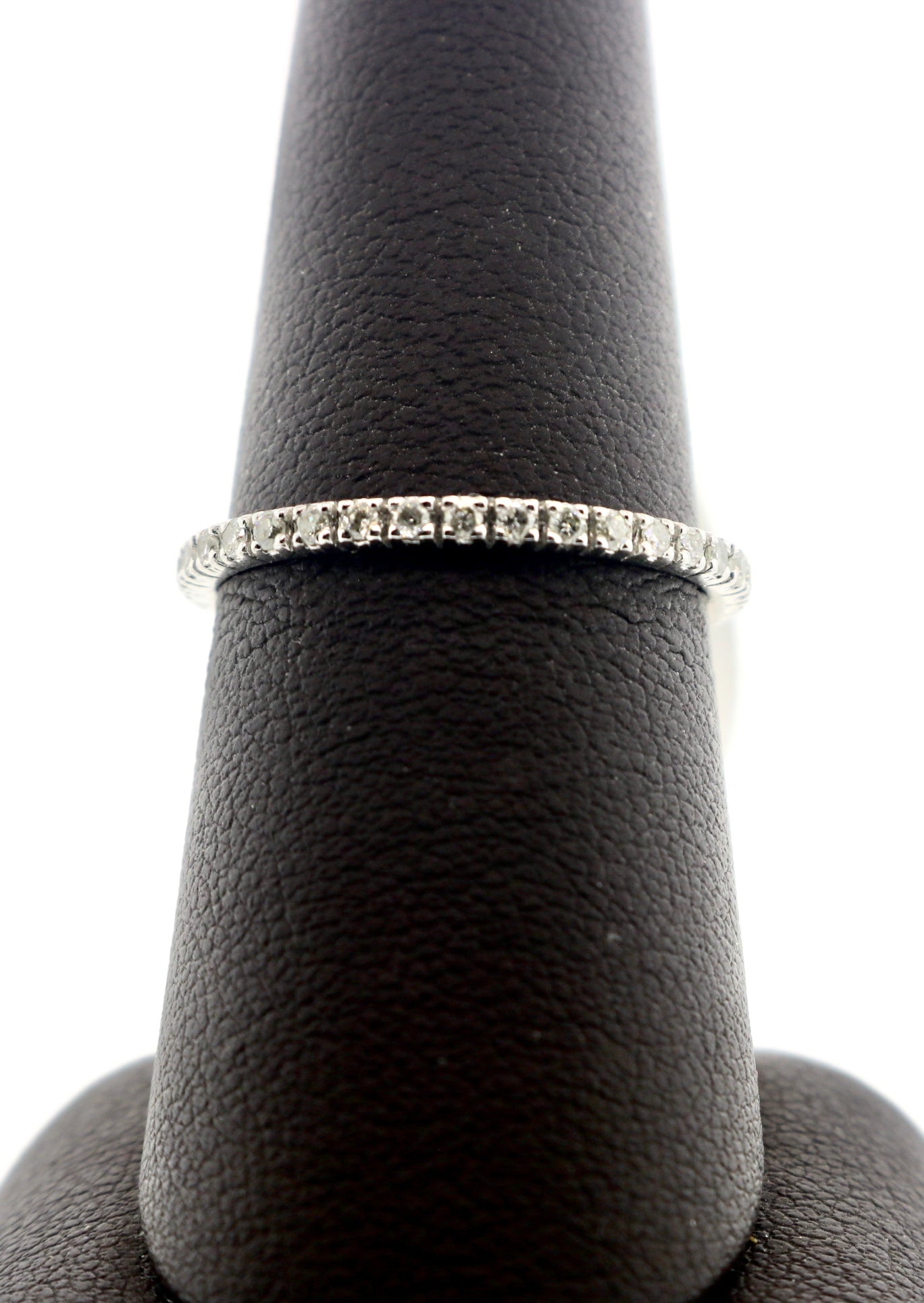 10K 0.25CT Diamond Band