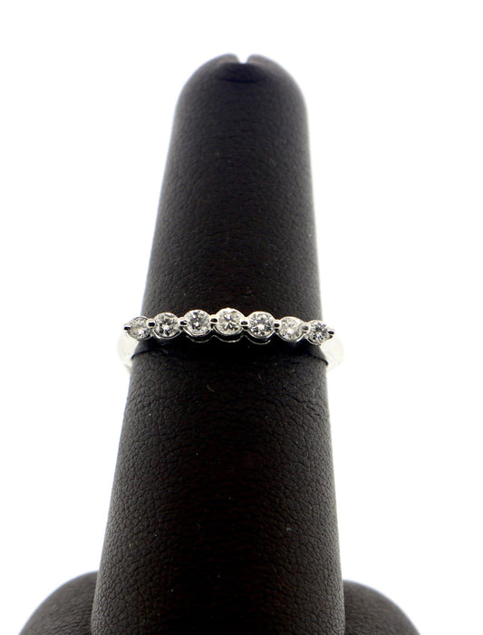 18K White Gold 0.50CTW 6 Stone Diamond Band