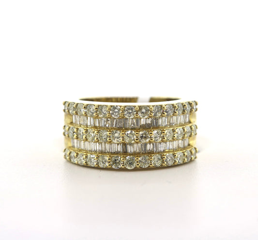 10K Yellow Gold 2.75CT Bagg/RD Diamond Ring