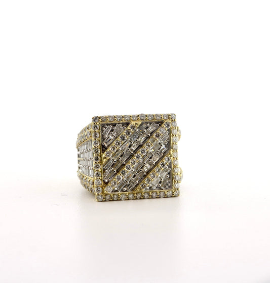 10K Yellow Gold 4CT Bagg/RD Square Mens Ring