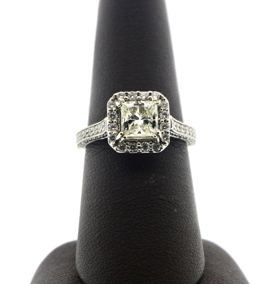 1.22PR/0.66CT G/VS1 Halo Diamond Ring