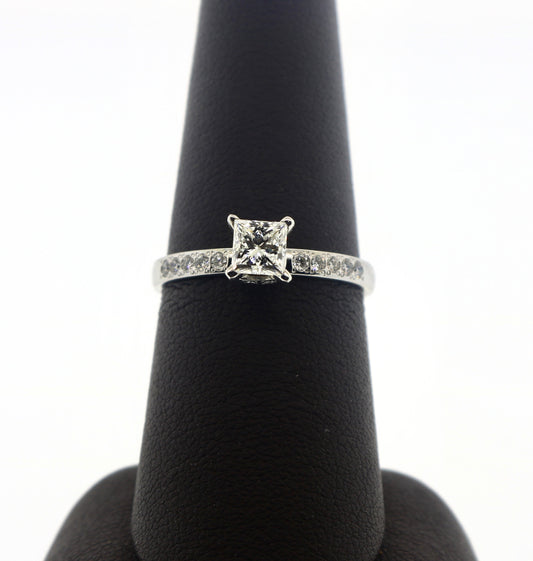 18K White Gold 0.50/0.67CT Prong G/VS1 GIA Certified Diamond Ring