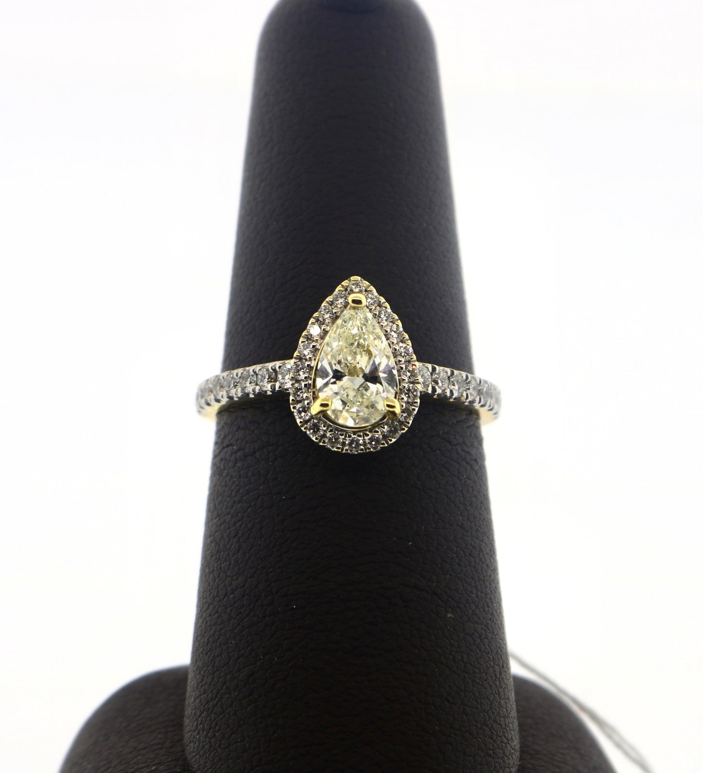 18K Yellow Gold 0.71/0.35/1.06CTW 3.42 Grams Diamond Ring