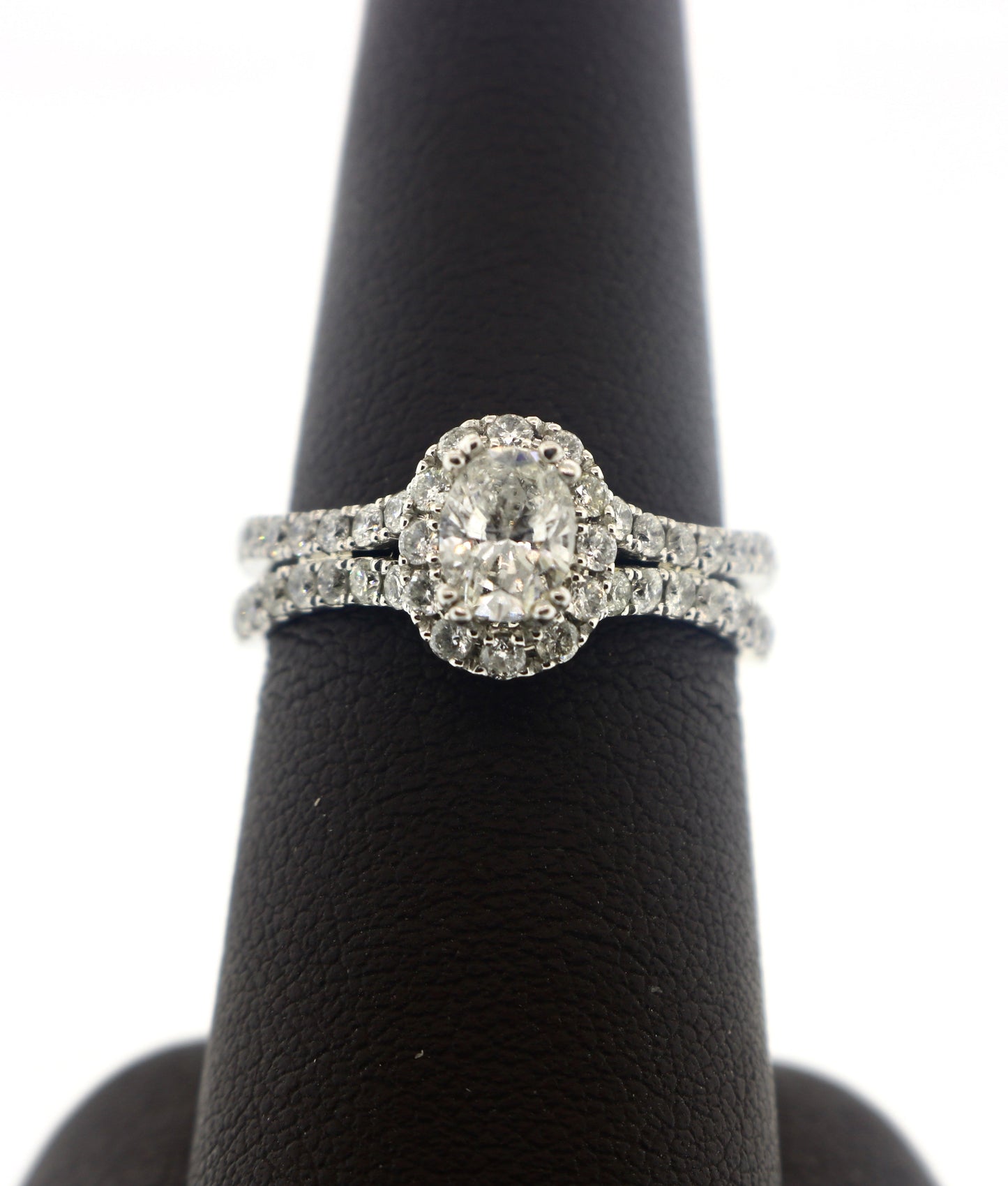 14K White Gold 0.57/1.06CT Oval Diamond Ring