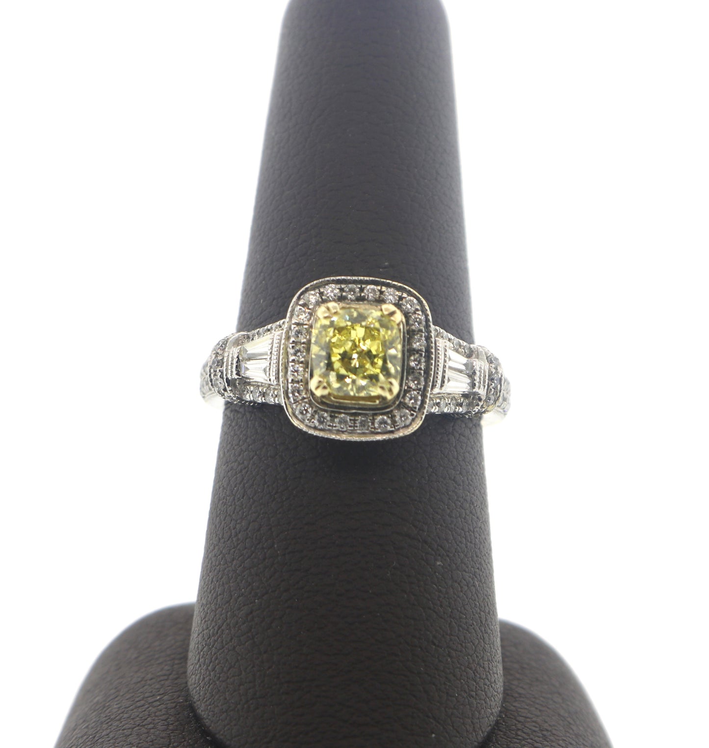 18K White Gold 1.13CT Cushion Yellow Stone 1.15CT Bagg Halo Round Ring