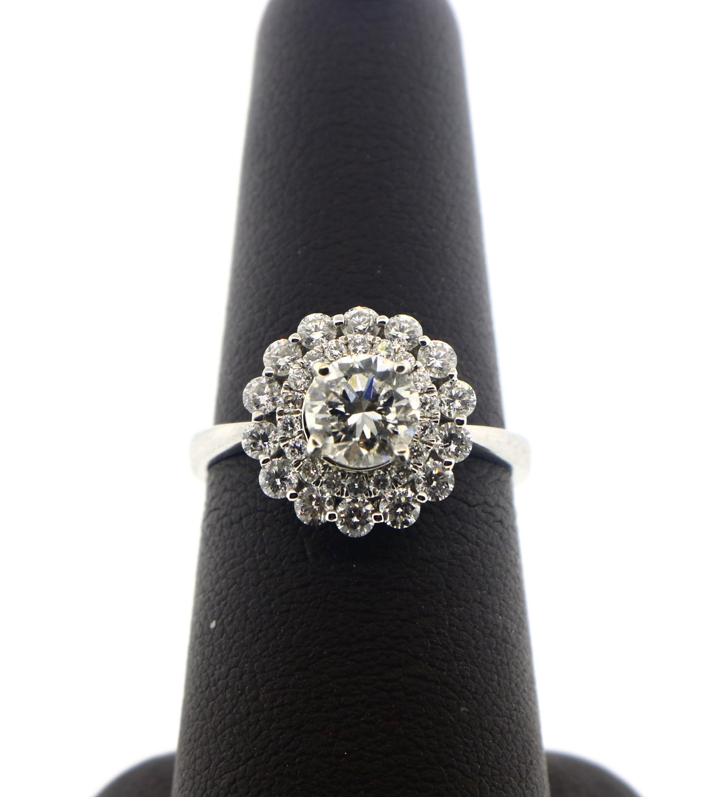 18K White Gold RD 0.91/0.69CT SI2/G Flower Ring