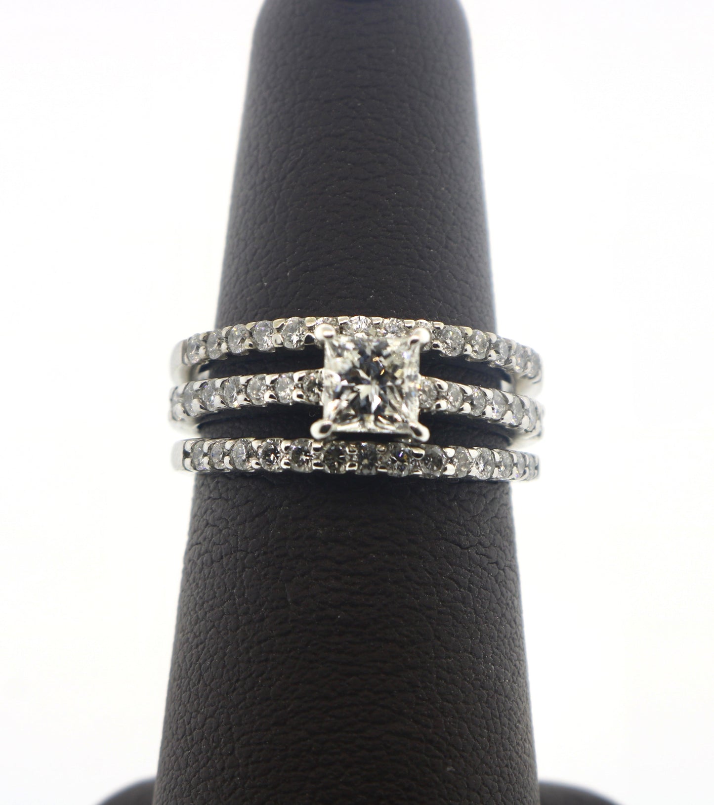 14K White Gold 0.71CT/1.55CTW IGI Ring Set