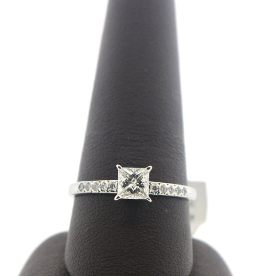 18K White Gold 0.70/0.87CT G/VS1 Prong GIA Certified Diamond Ring