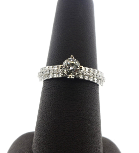 14K White Gold 0.53/0.67CT H/VVS2 EGL Bagg/RD Ring