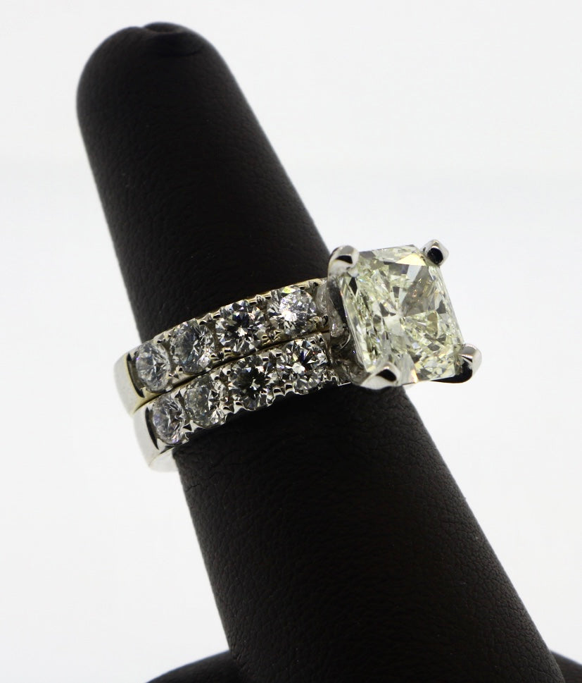 18K White Gold Cushion 4.09/3.60CT J/VS 7.69CTW Bridal Ring Set