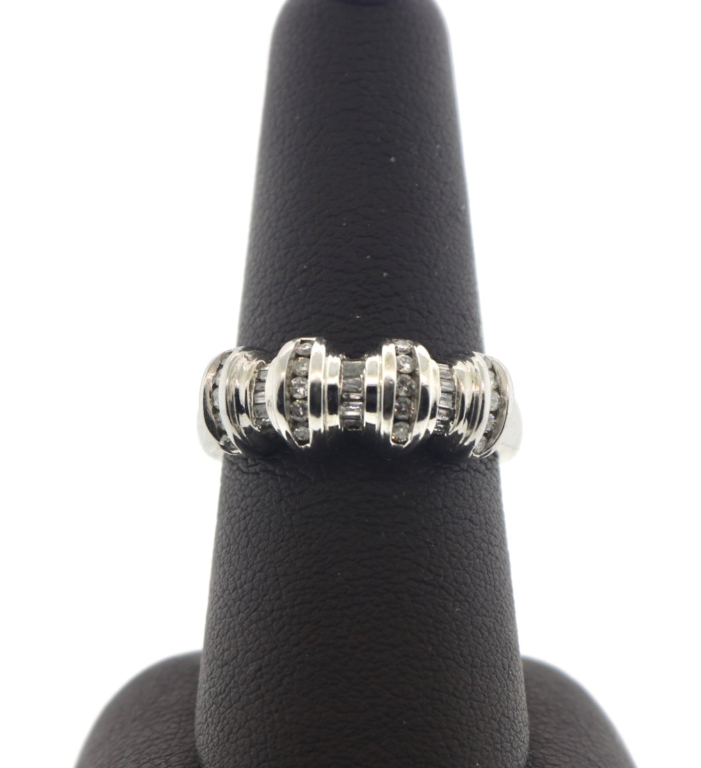 14K White Gold BGTS RDS Prong LDS Fashion Ring