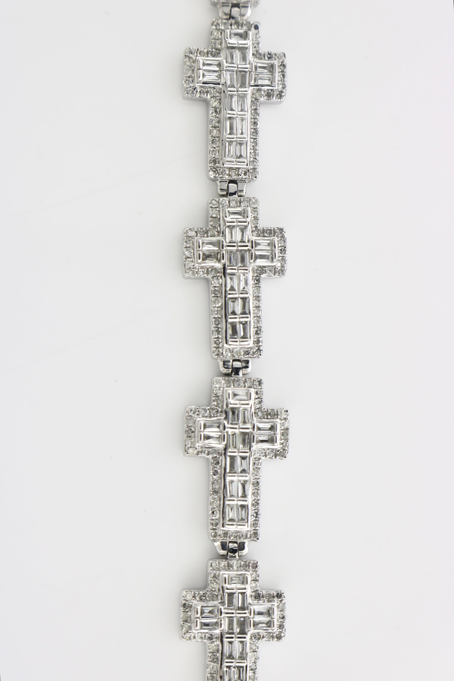 14K White Gold 3CT Bag/RD Diamond Cross 8" Bracelet